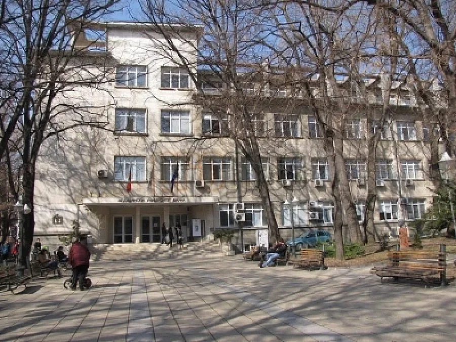 Баба дари тялото си на болница