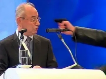 Пищовът на Октай скочи двойно