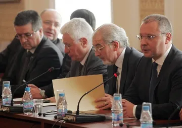 Власт и опозиция се топят за вота пред Европа