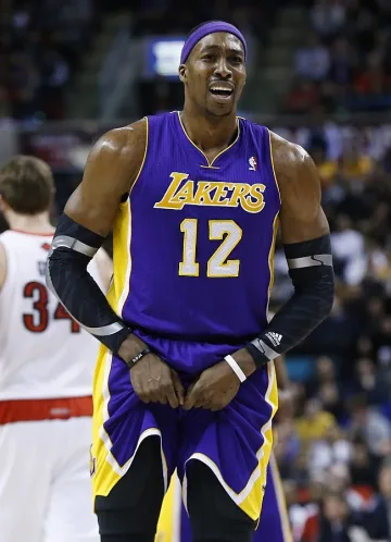 "Лейкърс" търси купувач за Дуайт Хауърд