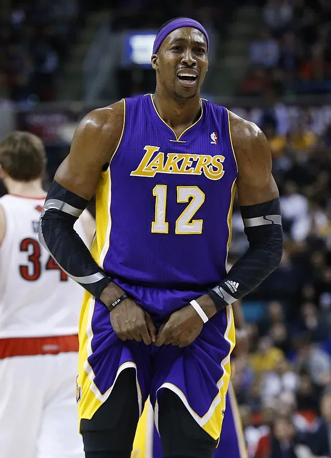 "Лейкърс" търси купувач за Дуайт Хауърд