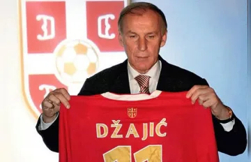 Шефът на "Цървена звезда" се бие със заместника си