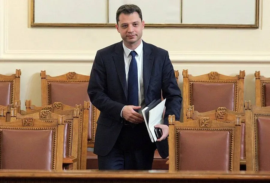 Ядрен сблъсък между ГЕРБ и БСП