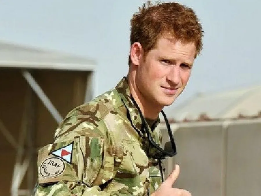 Принц Хари избивал талибани като на игра