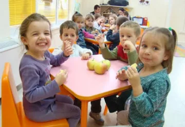 Нови 2000 места в забавачките
