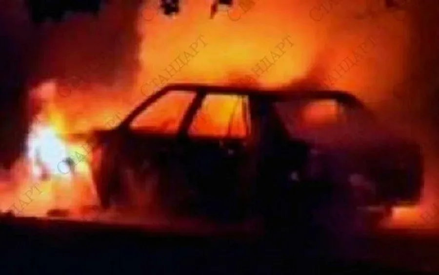 Пет коли горяха в София