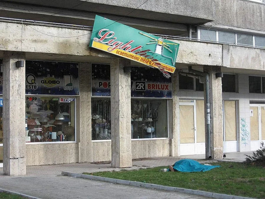 Жена загина след полет от 4-я етаж