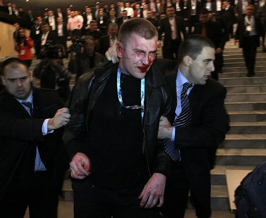 Октай: Карат ме да правя нещо, което не искам   