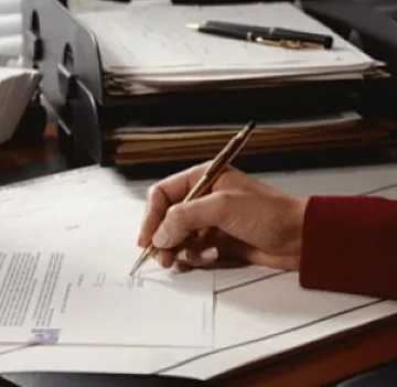 Продават кметска кола за заплати