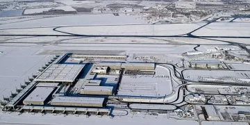 Снегът отмени полети в Европа