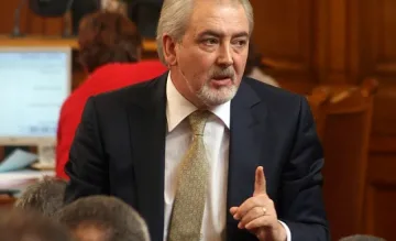 Местан: Властта подмени истината