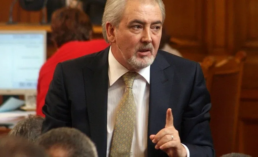 Местан: Властта подмени истината