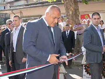 Бойко открива завод за метрото