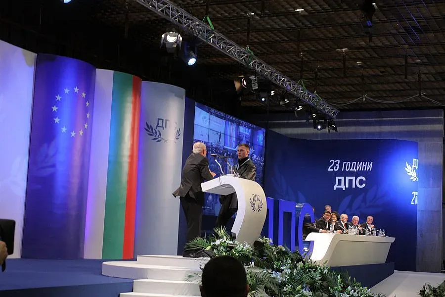 Оставка с атентат