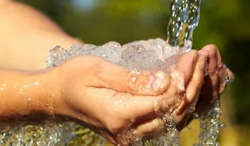 Бизнес със светена вода 
