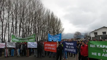 Протестиращи канят зелените в Банско