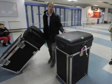 "Суиспорт" плаши с оттегляне от България