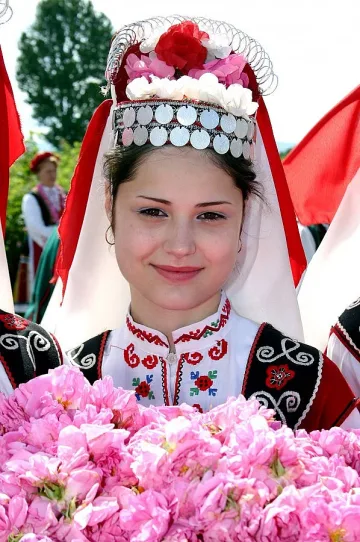 Казанлъшката роза поема към Алпите