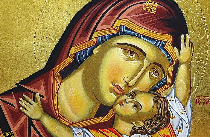 Голяма Богородица! Не пипайте нищо червено