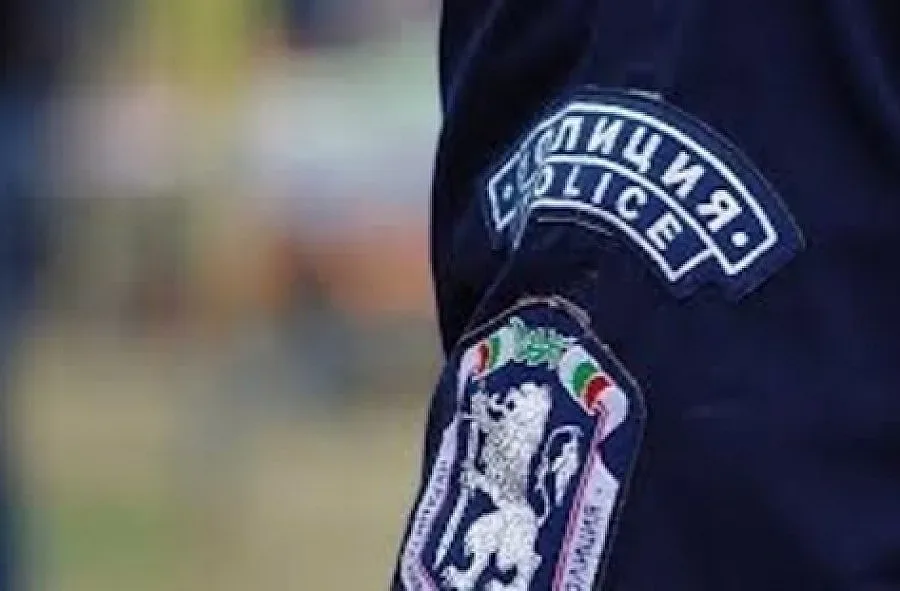 Охранител разколачи обект вместо да го пази