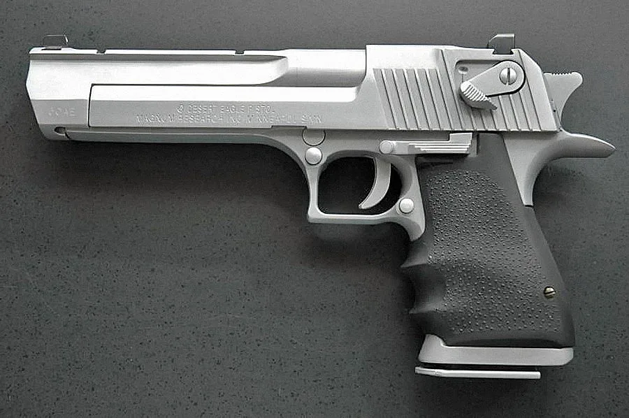 Преразглеждат правилата за лично оръжие