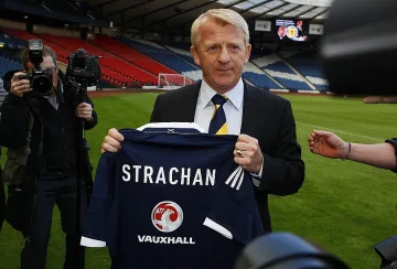 Стракън обеща световно за Шотландия