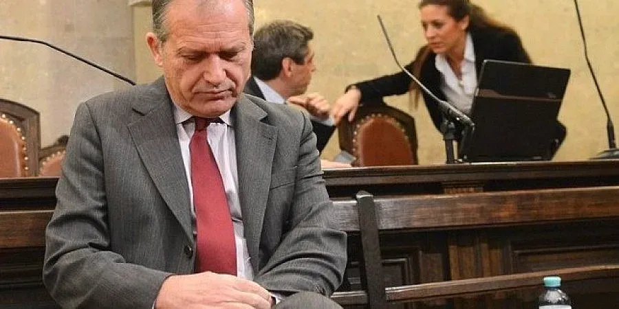 4 г. затвор за екс вътрешния министър на Австрия