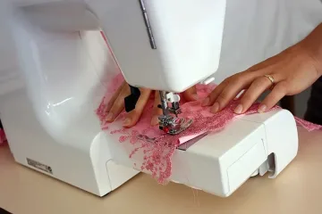 Шивачите ни - царе на бързите модни серии