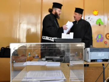 Антон Дончев аут от избора на патриарх