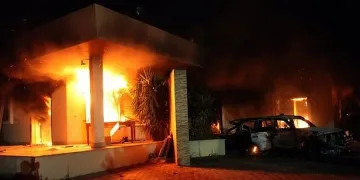 Дъжд от куршуми по кола на дипломат в Бенгази