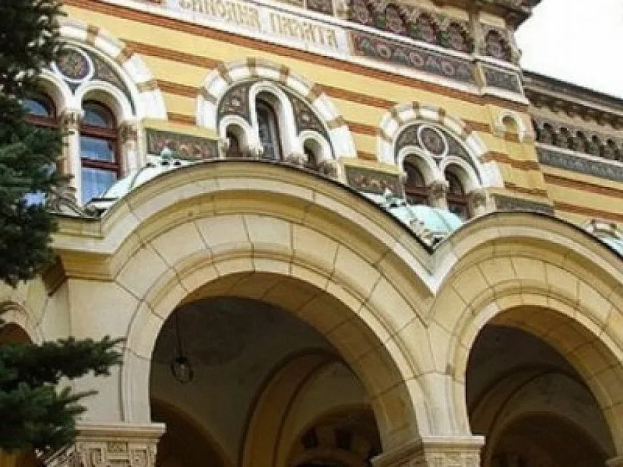 Включват миряни и монахини във вота за патриарх