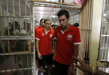 Манолев влезе в тайландски затвор