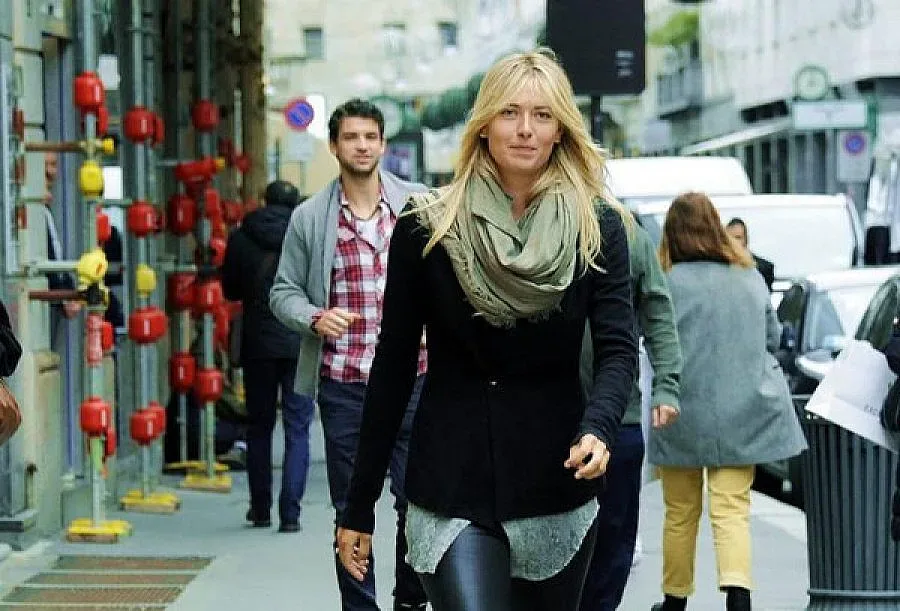 $15 000 за целувка между Маша и Гришо