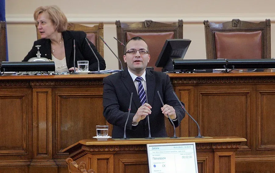 Забъркаха Тато и езика на Костов в референдума 