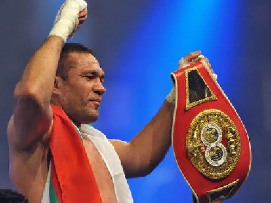 Уговарят мач на Кобрата в Америка