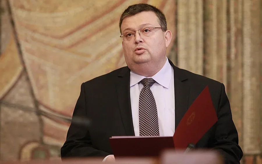 Цацаров започва с ТВ+