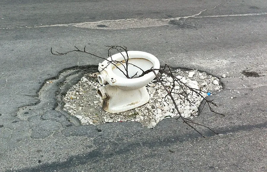 Над 1100 катастрофи заради дупки