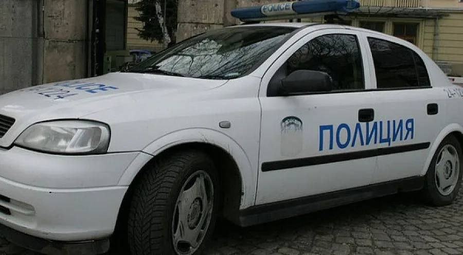 Баба с колело се метна на патрулка