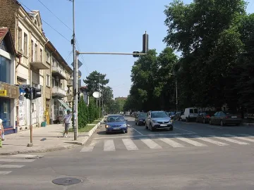 Микробус уби пешеходец на кръстовище