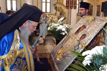 Чудо в Хасково. Опашка пред уникална икона