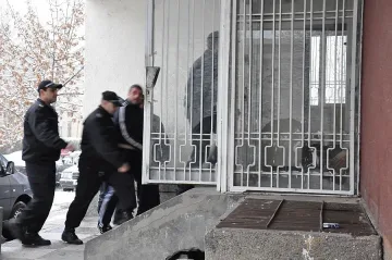 Оставиха Магеров и Хубен Митев в ареста 