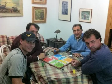 Надал се забавлява с "Не се сърди човече"