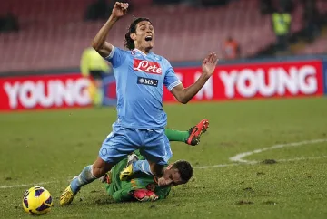 "Наполи" поиска 60 млн. евро за Кавани