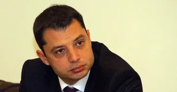 Добрев ускорява приватизацията на ВМЗ-Сопот