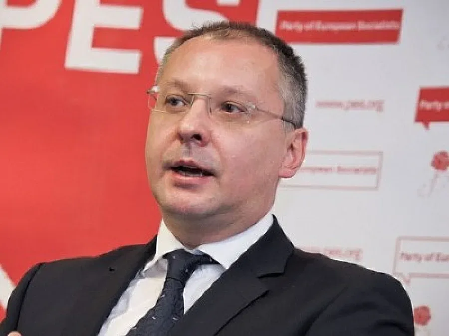 Скандал с "дребен хулиган" от София до Брюксел