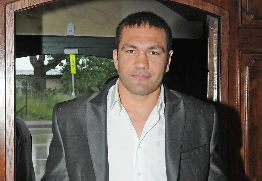 Кобрата и Адамек ще се бият през март или април