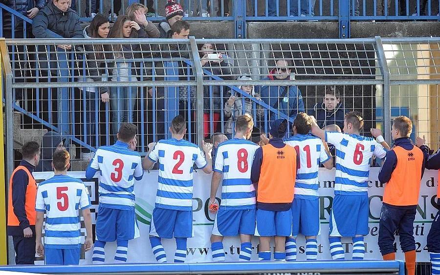 10 расисти на съд заради "Милан"