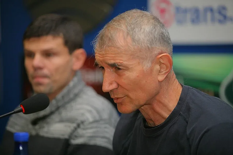 Писател пое националния по бокс