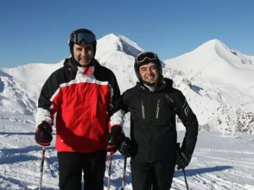 Цветанов пусна щерка си на дискотека за ЧНГ   