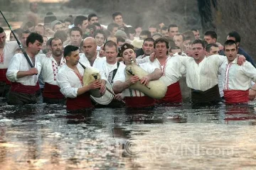 400 000 черпят на Богоявление и Ивановден